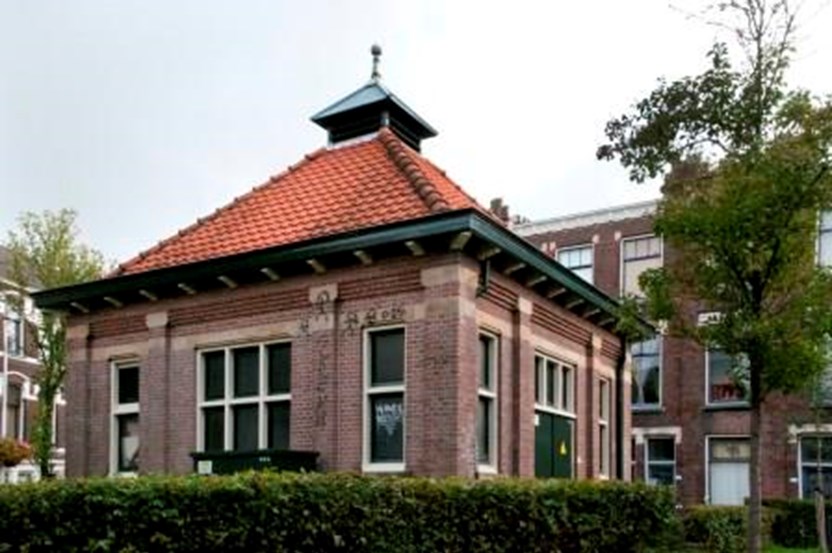 Trafohuisje op het Hugo de Grootplein  in Delft. (Foto: Marcella Dorigo)
