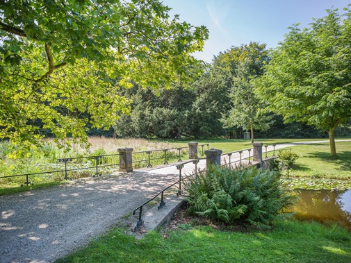 Tuin bij Kasteel Duivenvoorde in Voorschoten (Foto: Floris Scheplitz)