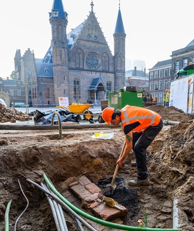 Foto van opgraving bij de Binnenhof