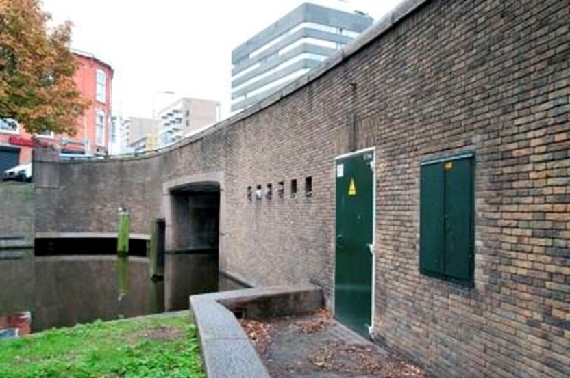 Trafohuisje in de Vaillantbrug, Den Haag. (Foto: Marcella Dorigo)