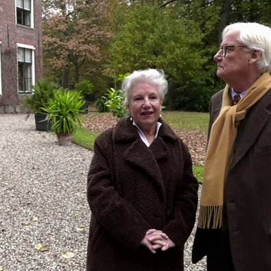 Lucelle en Joan Willem Leemans bij hun Buitenplaats Oostergeest in Warmond