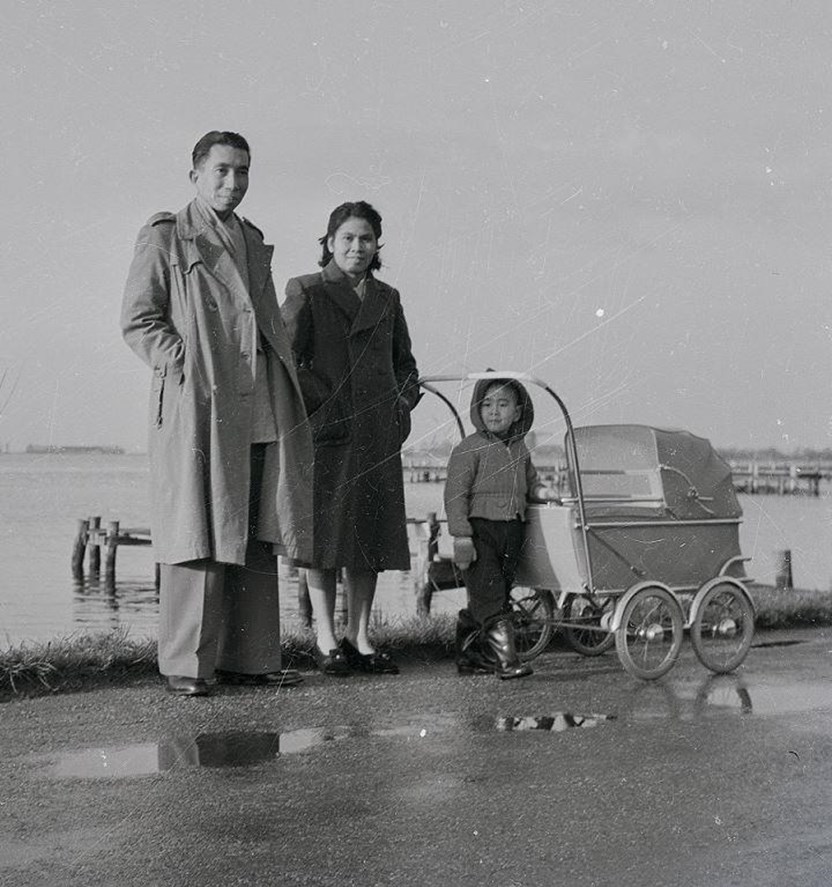 Met ouders bij het Braasemermeer in de jaren vijftig. Foto uit persoonlijk archief Reggie Baay