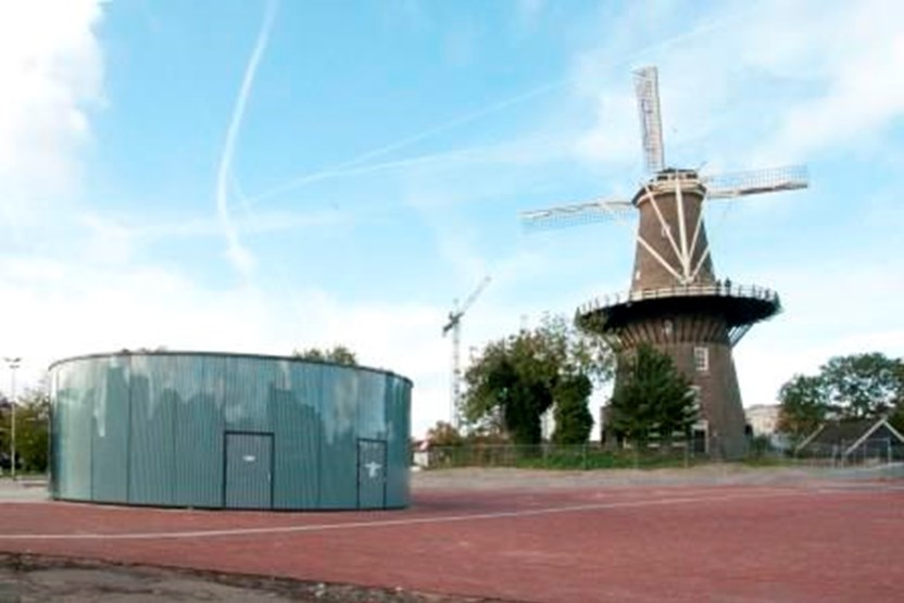 Trafohuis/entree parkeergarage aan de Lammermarkt, Leiden (Foto: Marcella Dorigo)