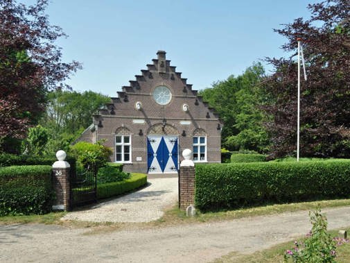 Koetskuis Leeuwenhorst aan de buitenzijde