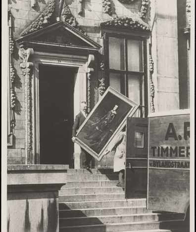 Schilderijentransport nadat Het Mauritshuis voor publiek is gesloten, september 1939 (foto: Mauritshuis)